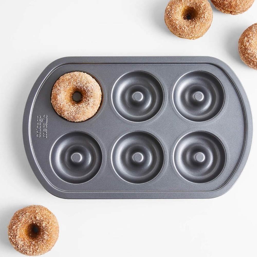 Chicago Metallic Non-Stick Donut Pan